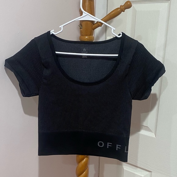 American Eagle Outfitters Tops - NWT AE Seamless Ribbed Cropped T shirt